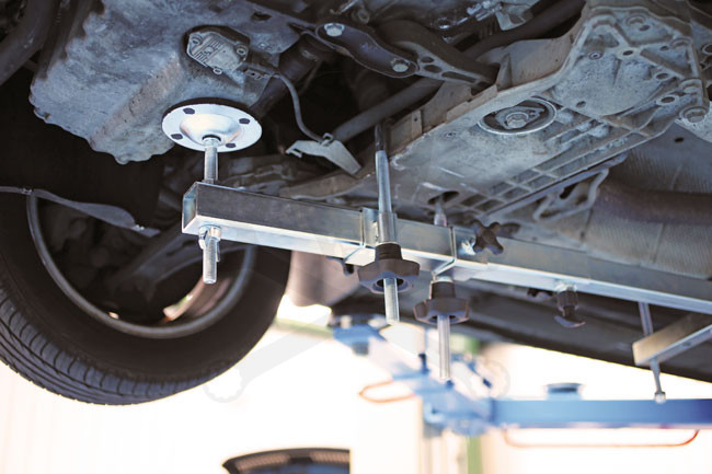 Motor és váltó támasztó univerzális konzol - Laser