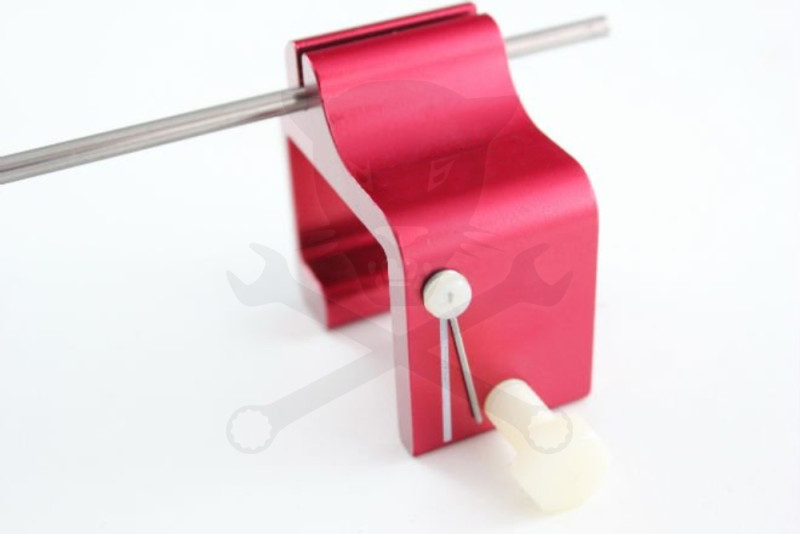 Láncigazító-pozicionáló szerszám motorkerékpárhoz