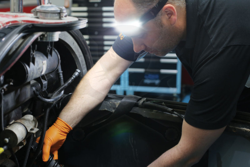 Szerelőlámpa - Fejlámpa LED 01 COB Multifunkc. 2:1 akkus USB +szenzor