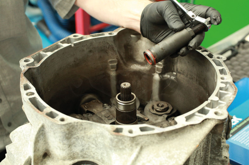 Kuplungszerelő DCT 250 váltó -olajtömítés ki- és beszerelő készlet-Ford