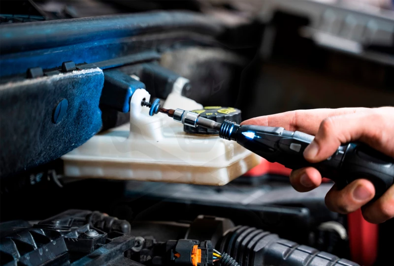 Csavarozó készlet akkus, Ultra kompakt - 3.6V 900 mAh - Hubitools