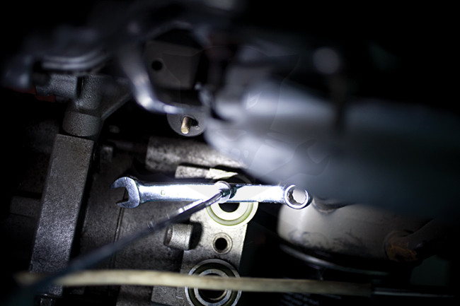 Elemlámpa LED 06 ledes + teleszkópos mágnes 2:1-ben -TS20