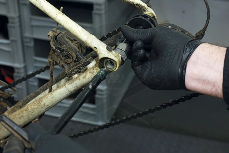 Kerékpárhoz lánctartó szerszám, átfűzűs - Laser