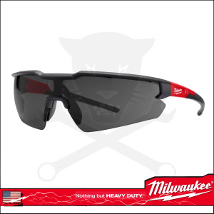 Védőszemüveg - Prémium sötétített lencse EN166 - Milwaukee